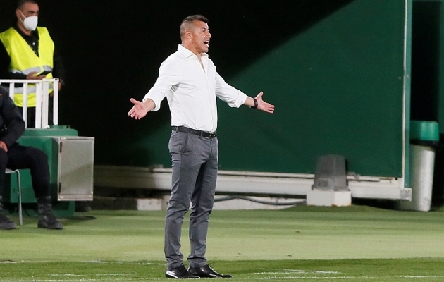 Elche peatreener pani ameti maha