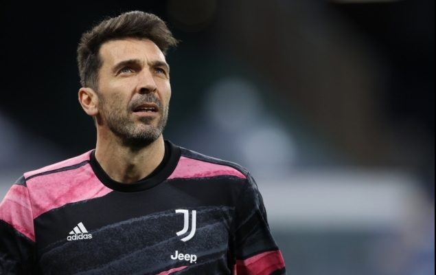 Buffon peab ebasündsa suuvärgi tõttu rahakotirauad avama