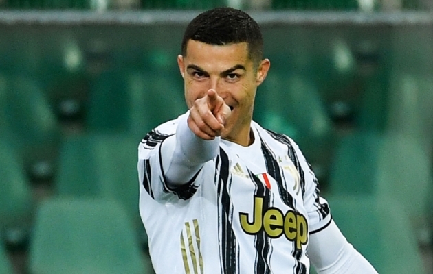 Cristiano Ronaldo leidis üles küll kaamera, küll aga ei leidnud Juventus kolme võidupunkti. Foto: Scanpix / Isabella Bonotto / AFP