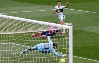 Elche pääses ohutsoonist, aga heitlus püsimajäämise nimel on intrigeeriv