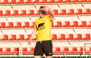 Kui karu kihvad saavad jagu kaljust, miks siis mitte ka raudrüüst?