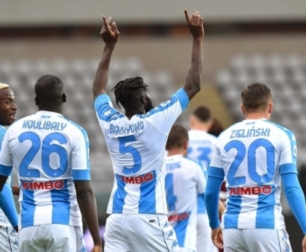 Asi läheb kriitiliseks: Napoli tõukas Juventuse esinelikust välja  (Serie A rekord!) 