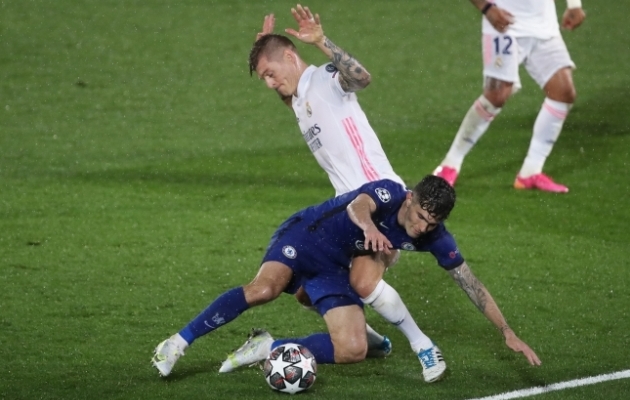 Chelsea ei tohi lasta end uinutada – ka räsitud Real on ohtlik Real