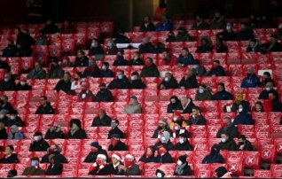 Inglismaal lubatakse viimasteks voorudeks publik staadionitele, ent külalisfännid jäävad pika ninaga