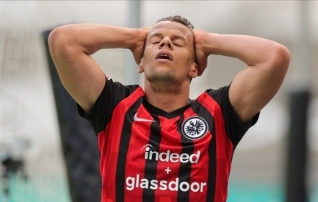 Taas punkte kaotanud Eintracht mängis trumbid Dortmundile