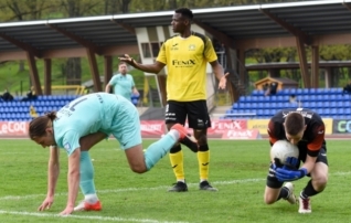 VAATA JÄRELE: Kuressaare võttis Viljandis dramaatilise revanši  (Levadia võitis suurelt) 