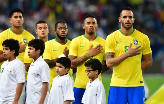 Poolkaitsja Fred (viies jalgpallurist keskmine) mängis viimati Brasiilia koondise eest 2018. aasta sügisel. Foto: Scanpix / Reuters / Waleed Ali