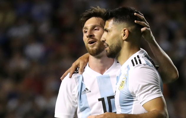 Seni koos ainult Argentina koondises mänginud Lionel Messi ja Sergio Agüero hakkavad uuest hooajast ilmselt koos FC Barcelonas mängima. Foto: Scanpix / Reuters / Marcos Brindicci