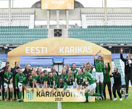 Luup peale | Flora naiskond lõi kolm väravat ja tuli seitsmendat korda karikavõitjaks  (galerii!) 