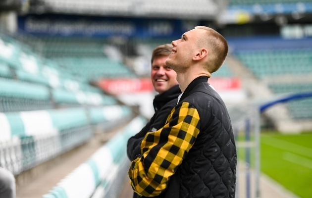 Karl Jakob Hein (esiplaanil) ja Marko Lelov. Foto: Liisi Troska / jalgpall.ee