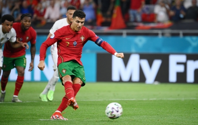 Cristiano Ronaldo viiest v&auml;ravast kolm on s&uuml;ndinud penaltipunktilt. Foto: Scanpix 7 Reuters / Franck FIfe