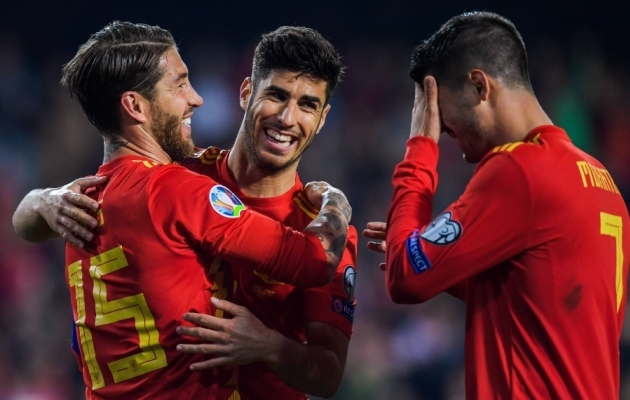 Marco Asensio (keskel) on tagasi <em>La Roja</em> särgis. Foto: Scanpix / imago images / Bildbyran