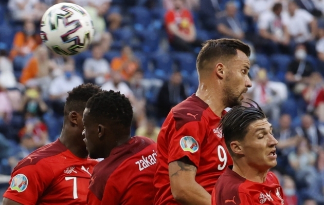 Ilus žest! Šveits oskab oma fännide eest hoolitseda