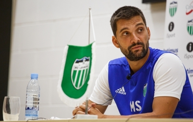 FCI Levadia peatreener Marko Savic mängueelsel pressikonverentsil. Foto: Oliver Tsupsman