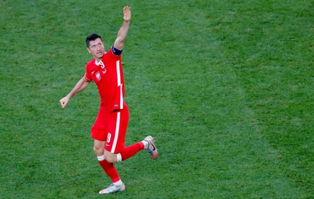 Chelsea jäi Haalandist ilma, kuid proovib nüüd õnne Lewandowskiga