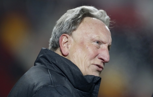 Ettenägelikkus 500! Neil Warnock andis autogrammid juba kodus ära