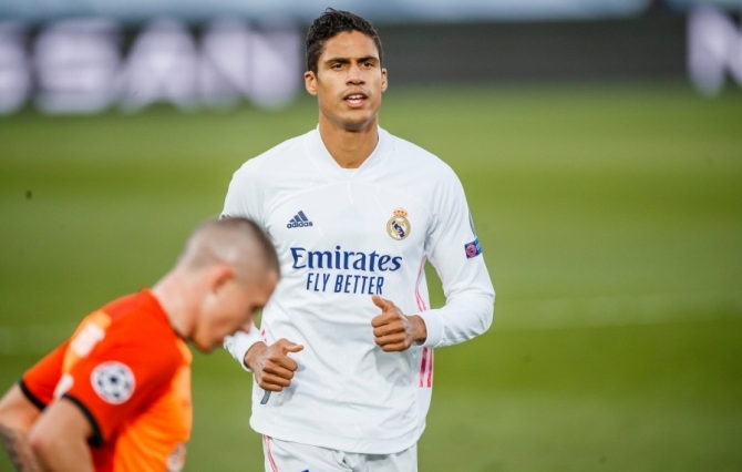 Ametlik! Manchester United sai Realist hinnatud keskkaitsja