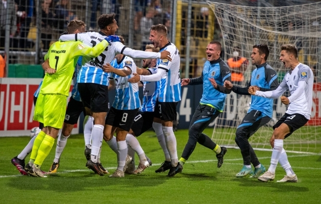 Eksimatu penaltiseeria aitas 3. Bundesliga meeskonna karikasarjas edasi