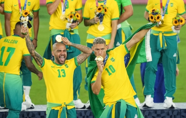 Realiseerimata penaltit, latte ja lisaaega näinud olümpiafinaali võitis Brasiilia