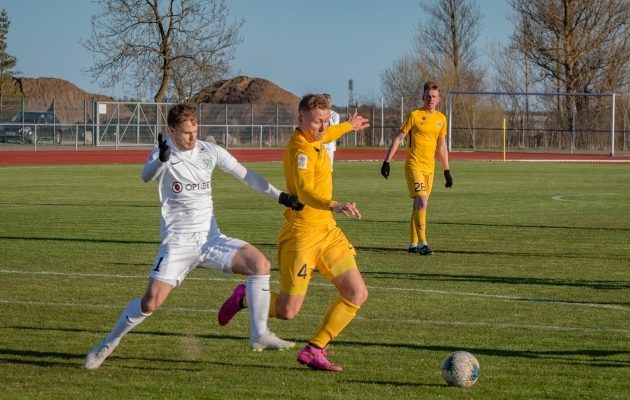 VAATA JÄRELE: Kuressaare lõpetas Flora 34-mängulise kaotuseta ja enda 7-mängulise võiduta seeria Premium liigas