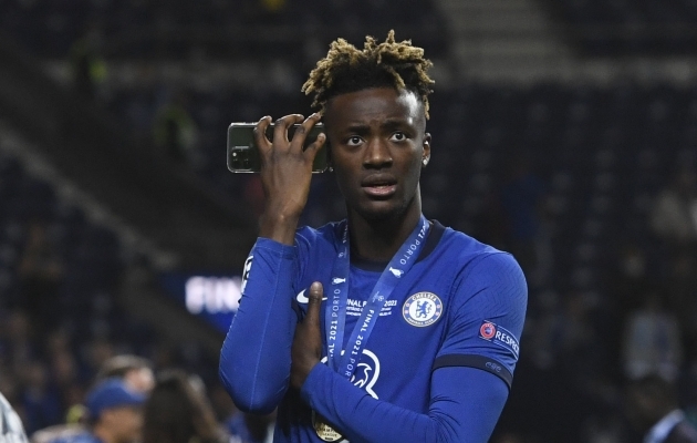 Abraham läks Chelseast Romasse