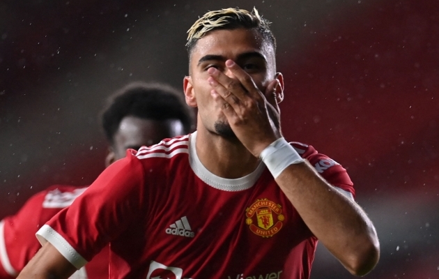 Manchester United saatis brasiillase jälle laenule