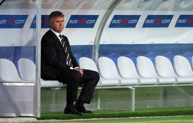 Guus Hiddink riputas taktikatahvli varna ja pensioneerus