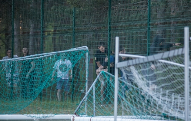 JUBE! Hollandis läksid fännid tribüünil kaklema