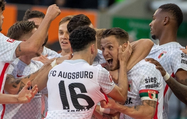 Tupikseisus olnud Augsburg kollitas Stuttgarti nelja (!) väravaga