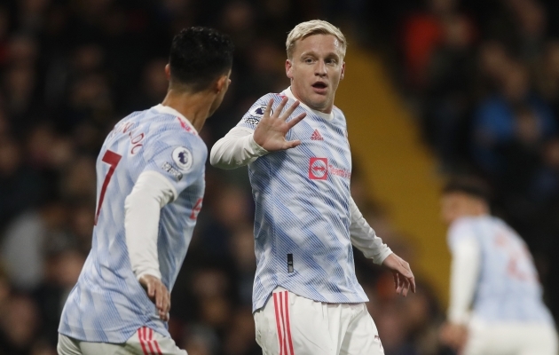 Donny van de Beek t&auml;histamas oma hooaja esimest tabamust koos Cristiano Ronaldoga. Foto: Scanpix / Matthew Childs / Reuters