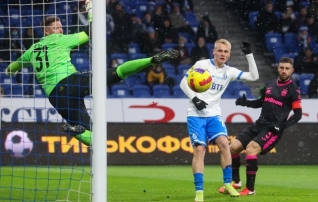 Moskva Dinamo hoidis parima väravalööja kuival ning vähendas vahe Zenitiga kahele punktile
