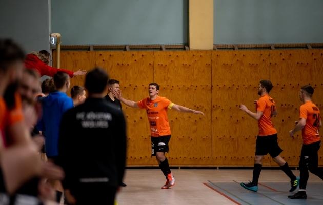 Viimsi jätkab täiseduga, Wolves avas võiduarve, Rõuge sai kolm punast kaarti  (galerii!) 