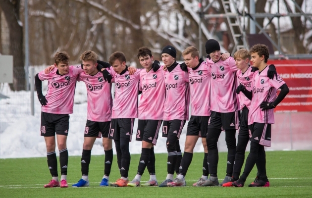 2022. aasta U19 Eliitliiga Meistriliigas Nõmme Kalju järelkasvumeeskonda ei näe. Foto: Andrei Smetana