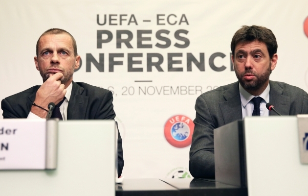 UEFA president Aleksander Ceferin ja Superliiga üks eesvedajaid Andrea Agnelli enne plahvatust ühe laua taga. Foto: Scanpix / REUTERS / Francois Walschaerts