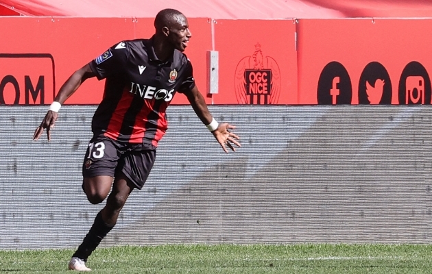Watford ostis Nice'ilt Elevandiluuranniku vasakkaitsja