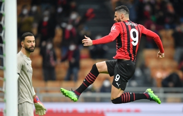Giroud realiseeris penalti, Ibrahimovic mitte. Roma alistanud Milan hingab Interile kuklasse