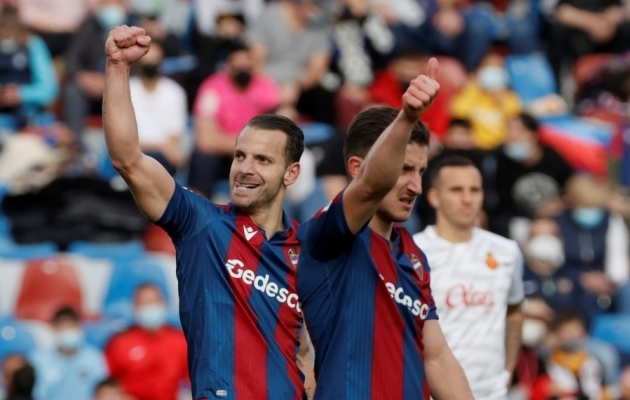 Levante pani Hispaania jalgpallieksperdi ahhetama