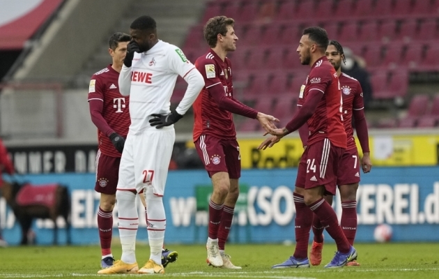 Lewandowski kübaratrikk aitas Bayerni taas võidurajale ja kasvatas Dortmundiga vahet