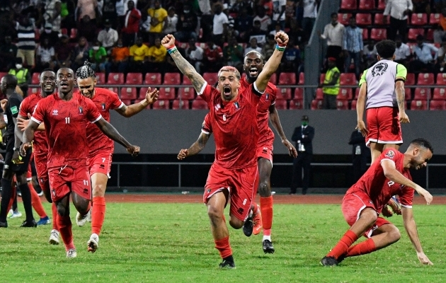 Ilmselgelt olid Ekvatoriaal-Guinea mängijad ääretult rõõmsad. Foto: Scanpix / Issouf Sanogo / AFP
