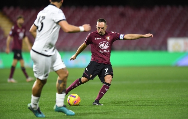 Bayerni legendi uus koduklubi vireleb Serie A tabelipõhjas