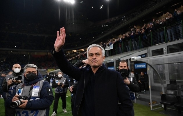 San Siro publik võttis Mourinho sõbralikult vastu ja lõpetas portugallase karikahooaja
