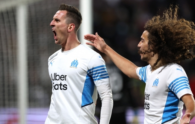 Miliku ülepealöök kindlustas Marseille'i positsiooni, Mbappe lõi PSG võidule üleajal