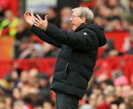 Hodgson vaigistas taas Old Traffordi, Newcastle kerkib mühinal
