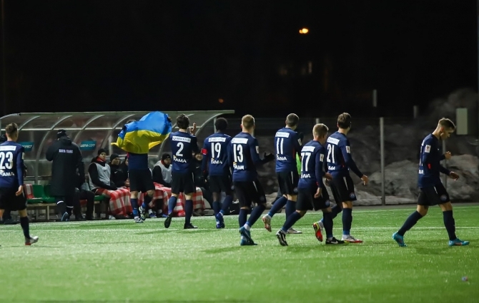 Luup peale | Trans võitis ja lehvitas Ukraina lippu, aga Legioni noored on mängumehed  (galerii!) 