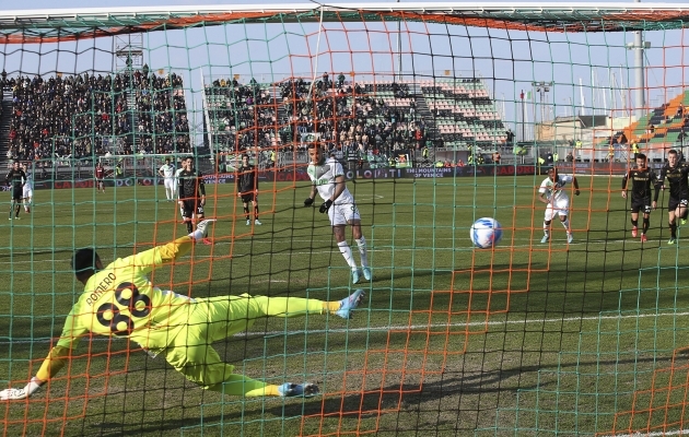 Kolm penaltit realiseerinud Sassuolo teenis kolmanda järjestikuse võidu