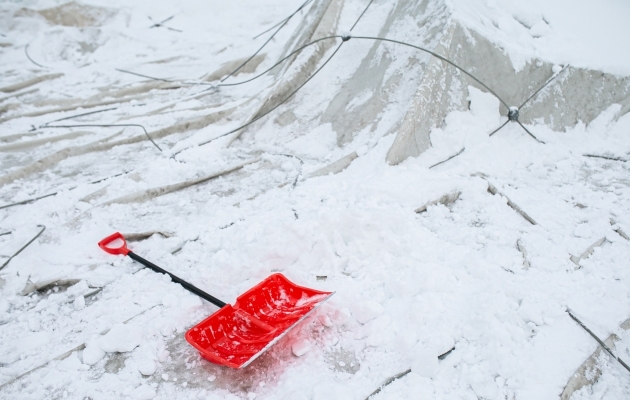 Aita Rakvere varumeestepink lume alt välja kaevata. Tasuks hea tuju, supp ja pirukad