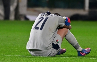 Itaalia langes šokk-kaotusega välja eksklusiivsest klubist, kuhu jäid alles ainult Hispaania ja Brasiilia