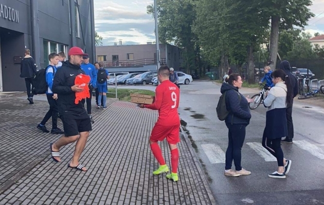 Nii lihtne see ongi! Itaallaste vastu tuleb lihtsalt vana head pitsatrikki kasutada