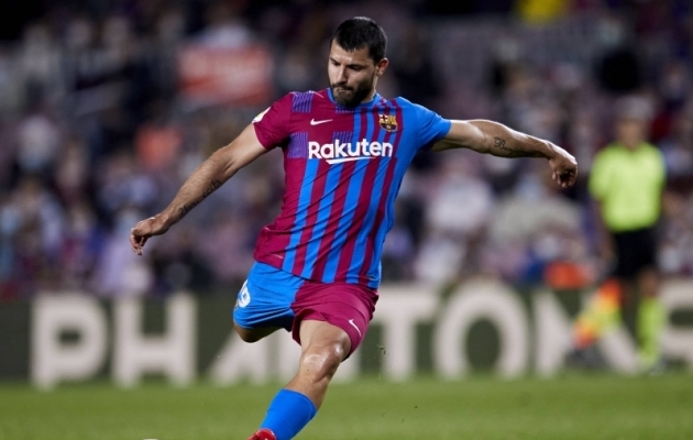 Agüero igatseb platsile: tahaksin mängida kasvõi meelelahutuslikul eesmärgil