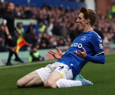 Everton ikkagi tahab liigasse püsima jääda, United flirdib eurokohast ilmajäämisega